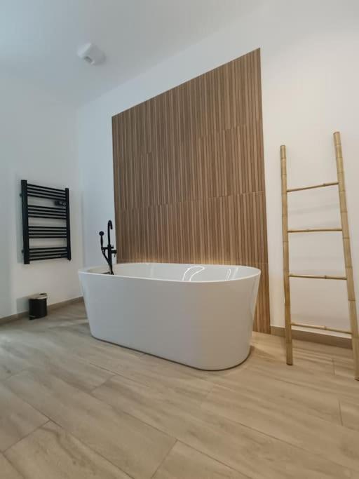 Cocon Haut De Gamme A ヌヴェール エクステリア 写真